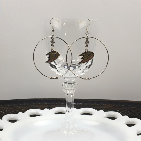 NWT NHL Anaheim Mighty Ducks Hoop Dangle Earrings - Picture 3 of 9